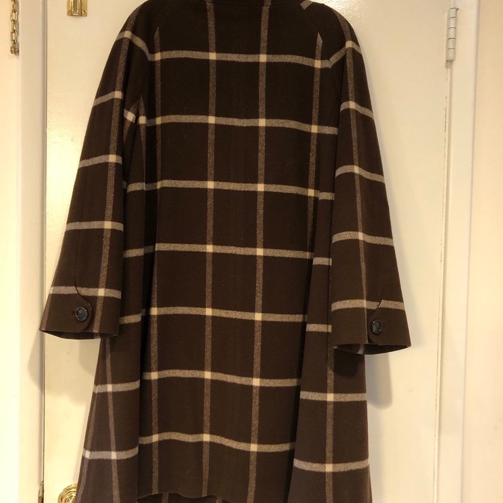 Winter Coat - image 5